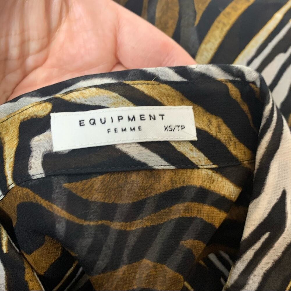 Equipment silk tiger print top semi sheer - Picture 4 of 6